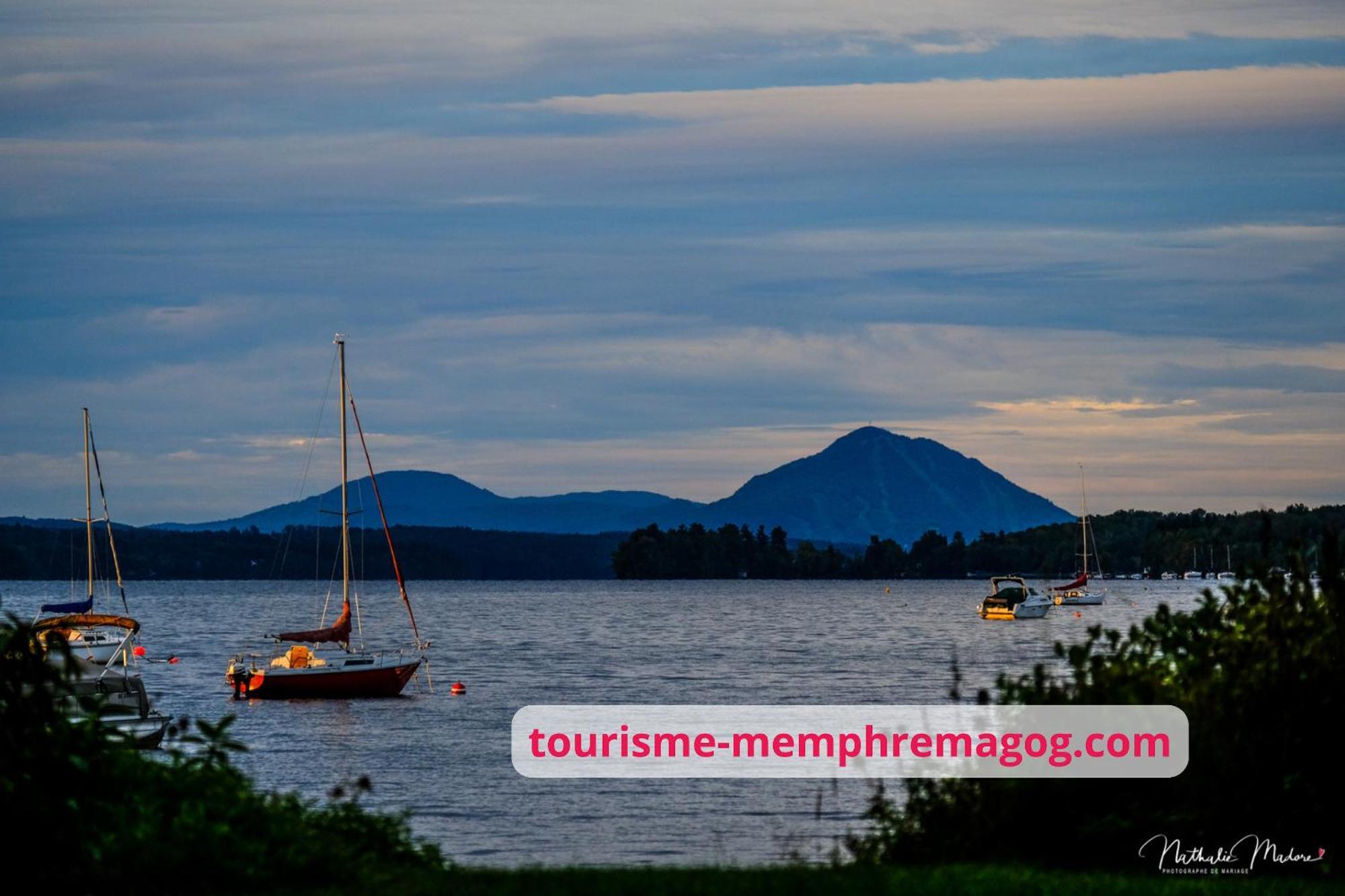 Le Calypso of Chalet Memphré in Magog en Estrie / Plage Southière Esterno foto